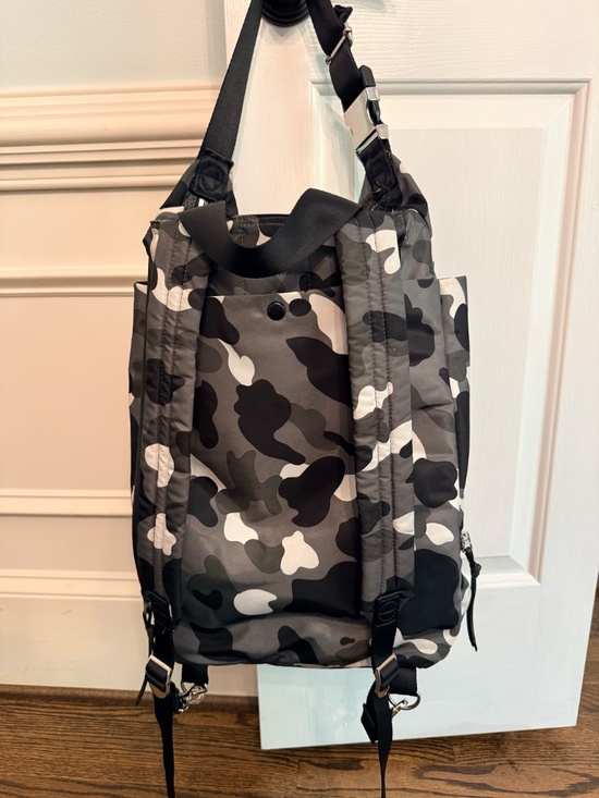 shortyLOVE Boxer Backpack Gray Camo main image 8